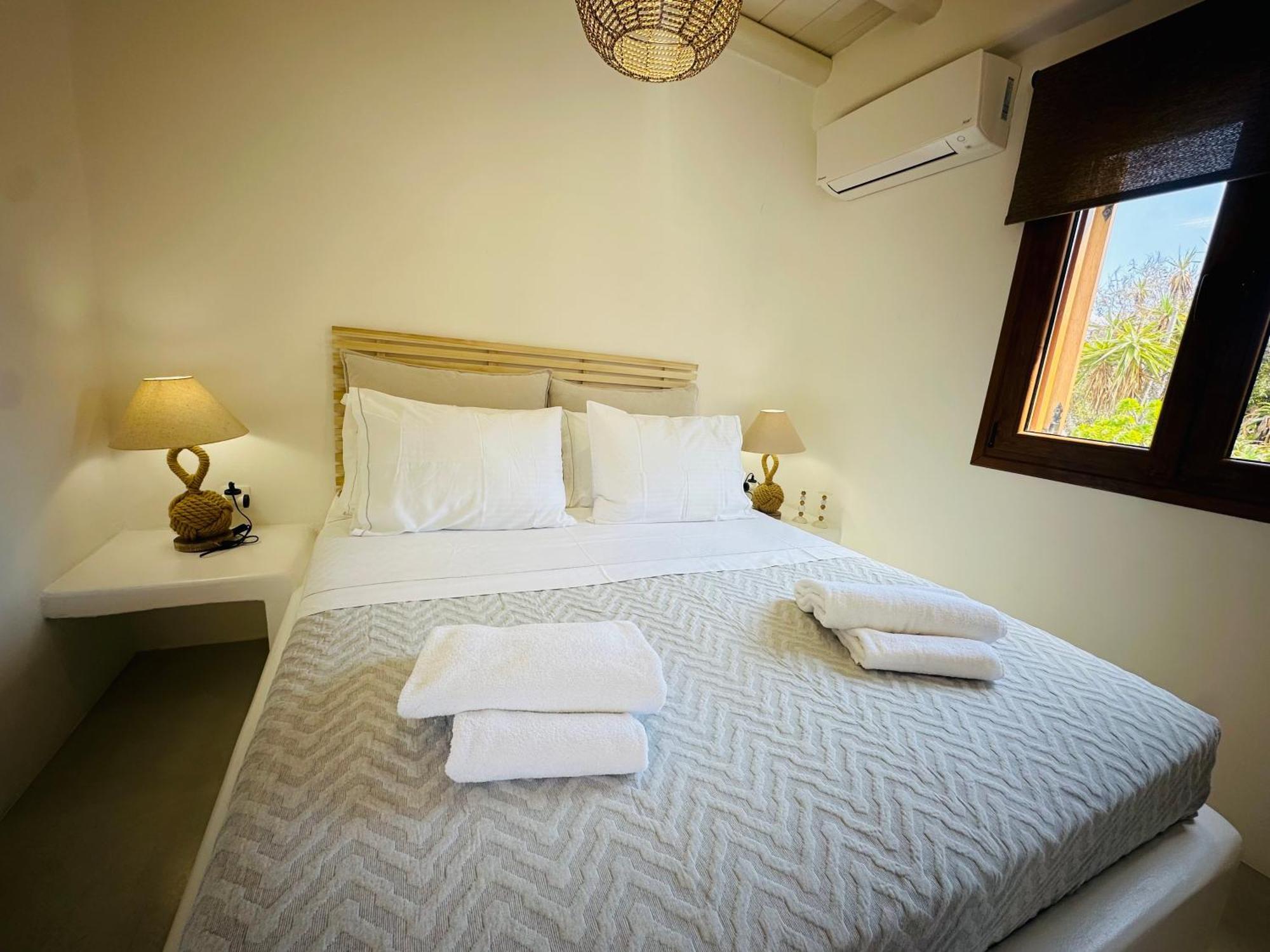 Divers House Agrari  ภายนอก รูปภาพ